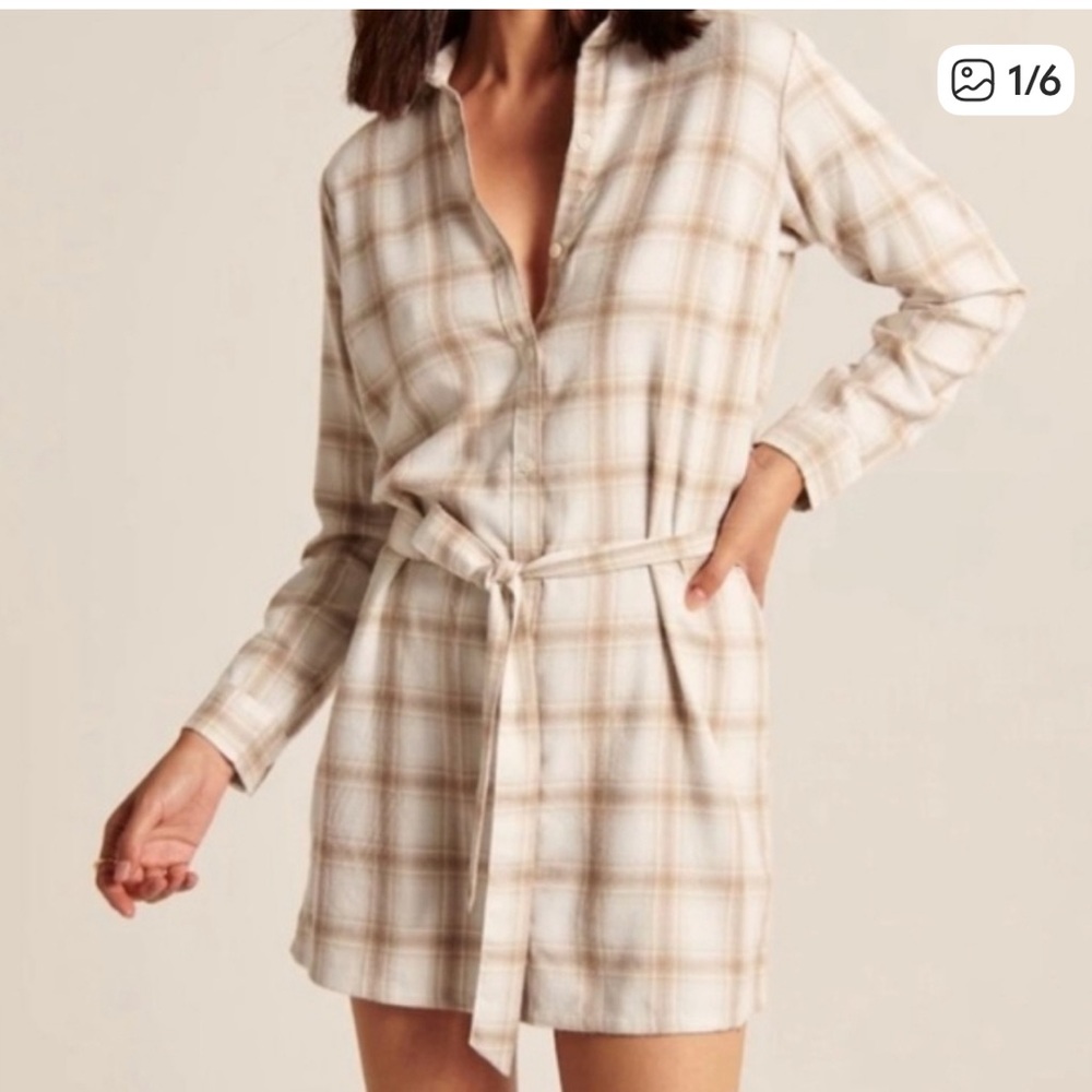 NWT Abercrombie & Fitch Plaid Button-Front Robe Dress in Cream and Tan